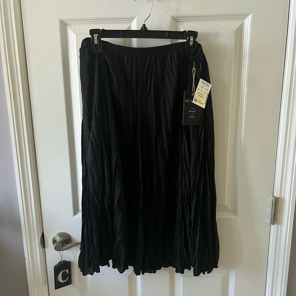 NWT Zac & Rachel XL Black Lined Crinkle Skirt Knee Length